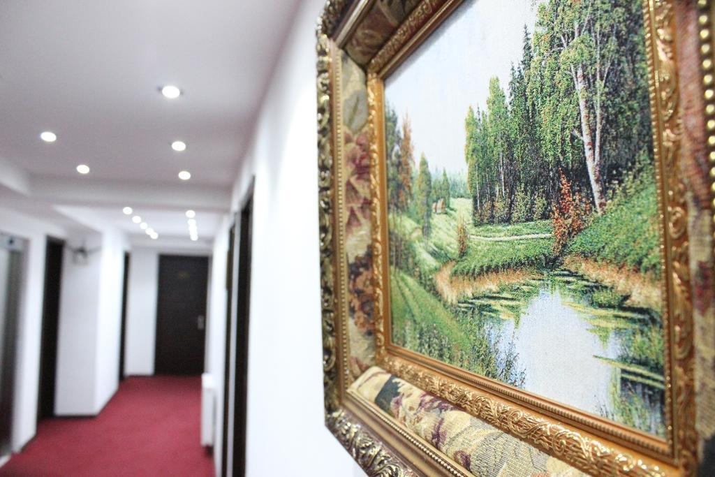 Hotel Grand Palace Tbilisi Bagian luar foto