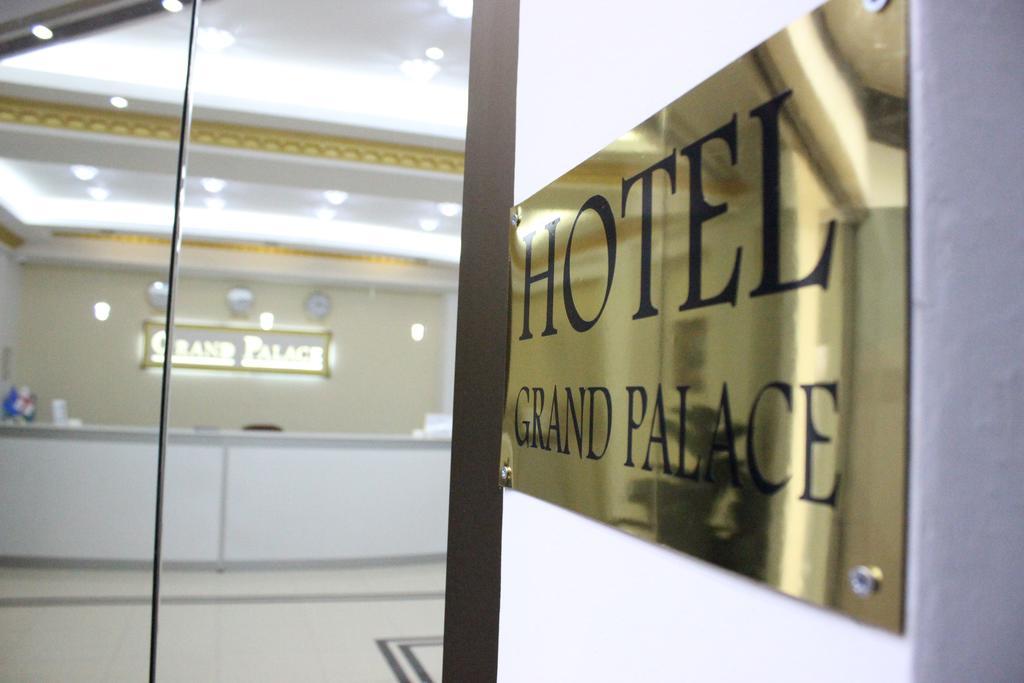 Hotel Grand Palace Tbilisi Bagian luar foto
