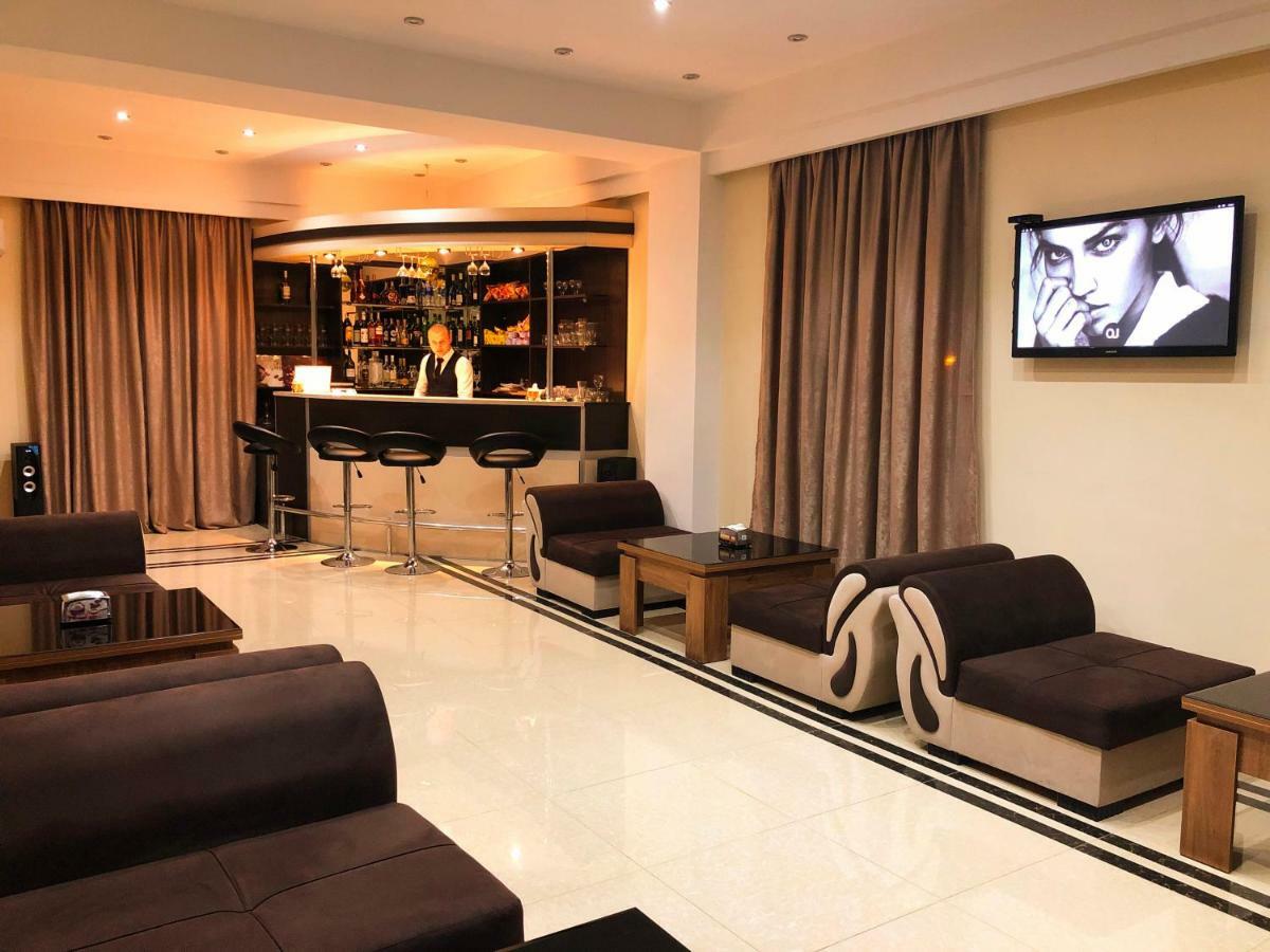Hotel Grand Palace Tbilisi Bagian luar foto